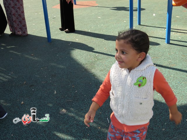  اطفال روضة دار الارقم يفرحون ويمرحون مع عمو عادل في منتزه عبد الكريم قاسم .